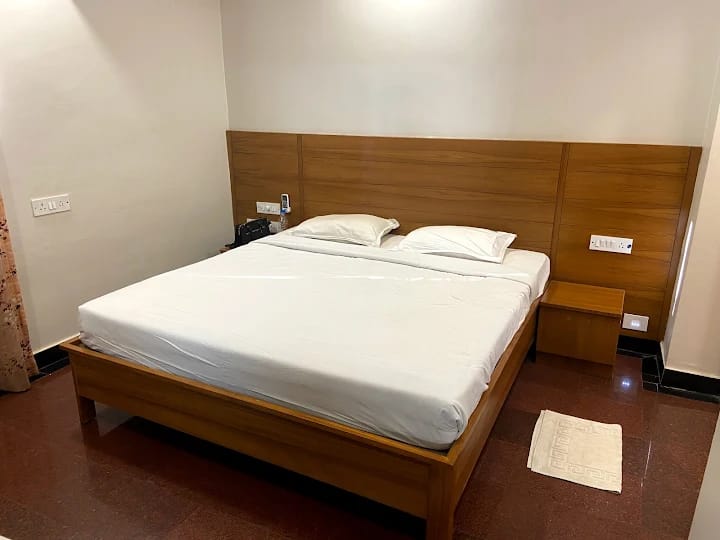 WhatsApp Image 2024-12-19 at 9.20.07 PM